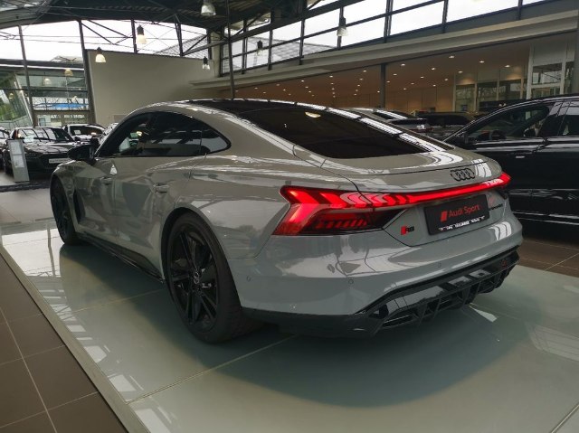 obrázok auta