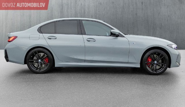 BMW rad 3 M-Sportpaket 320i xDrive, 135kW, A8, 4d.