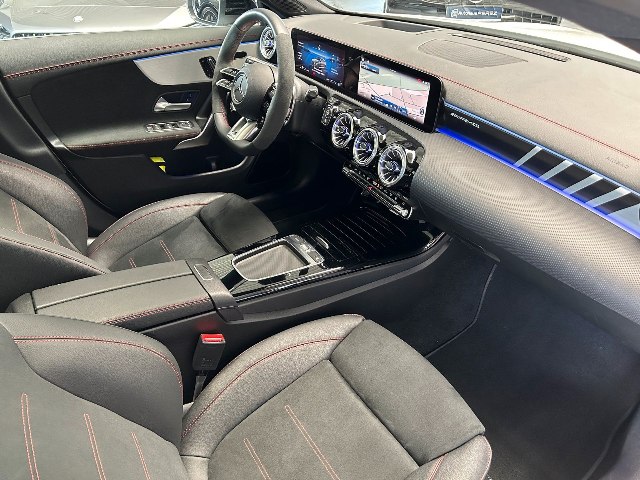 Mercedes-Benz CLA Shooting Brake 35 AMG 4Matic DCT, 225kW, A7, 5d.