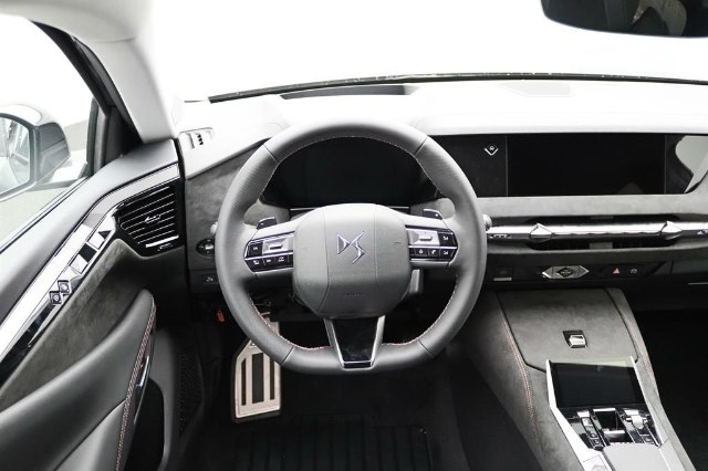 DS Automobiles DS4 Performance Line 1.6 Hybrid, 133kW, A, 5d.
