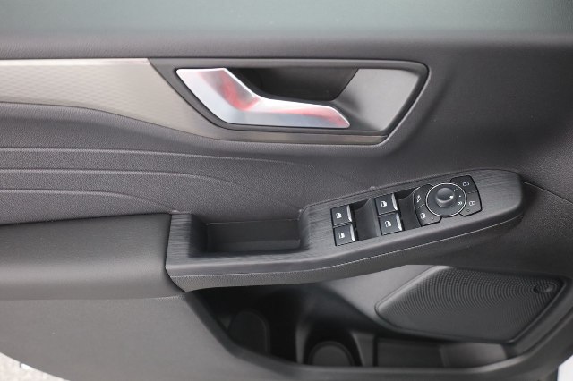 Ford Kuga Titanium 1.5 EcoBoost, 110kW, M6, 5d.