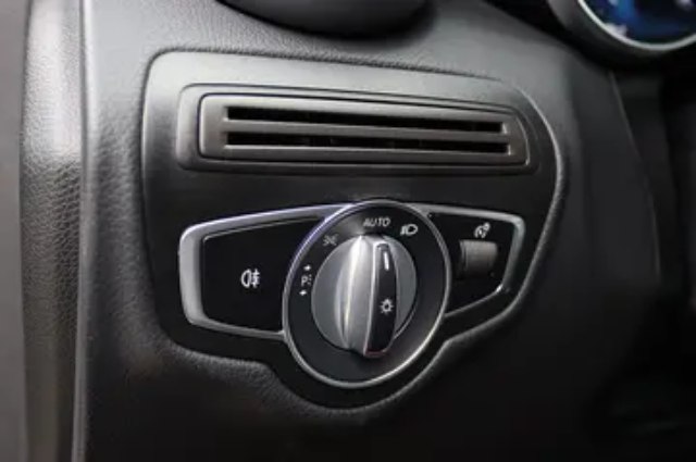 Mercedes-Benz GLC AMG Line 300 d 4Matic, 180kW, A9, 5d.