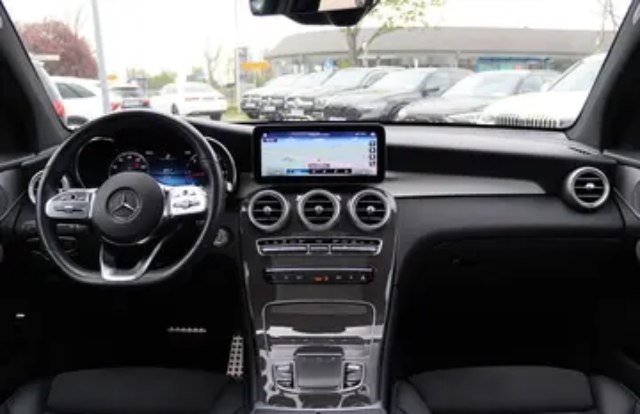 Mercedes-Benz GLC AMG Line 300 d 4Matic, 180kW, A9, 5d.