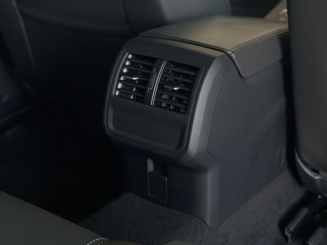 Volkswagen Passat R-Line 2.0 TDI DSG, 140kW, A7, 5d.