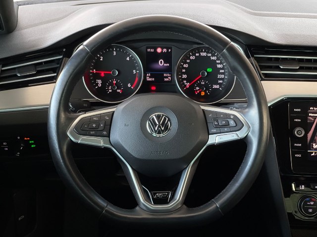 Volkswagen Passat R-Line 2.0 TDI DSG, 140kW, A7, 5d.