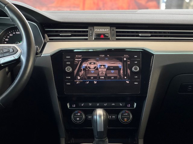 Volkswagen Passat R-Line 2.0 TDI DSG, 140kW, A7, 5d.