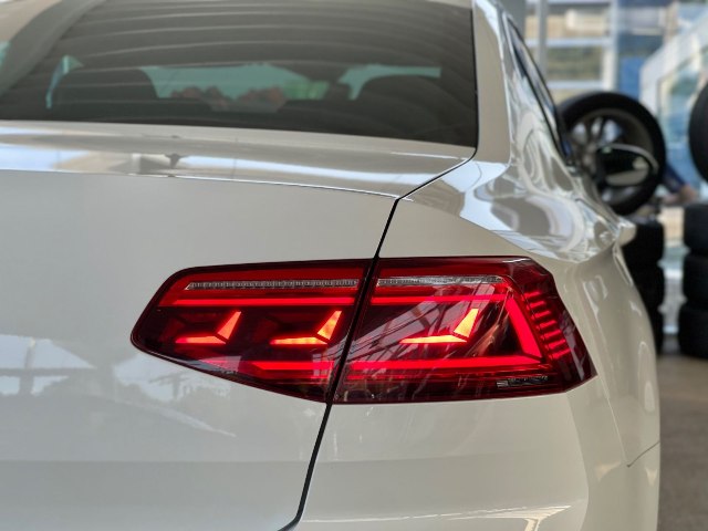 Volkswagen Passat R-Line 2.0 TDI DSG, 140kW, A7, 5d.