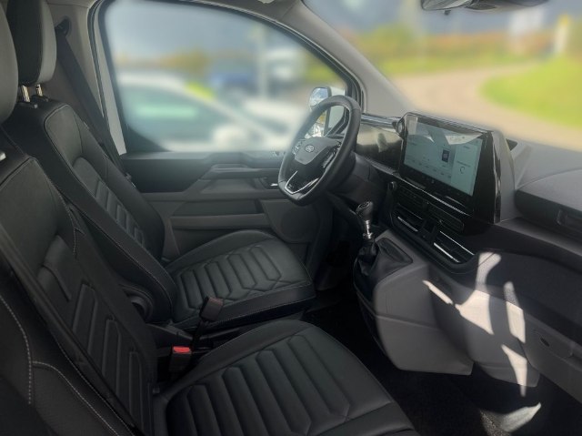 Ford Tourneo Custom L2H1 Titanium TDCi, 100kW, M, 5d.