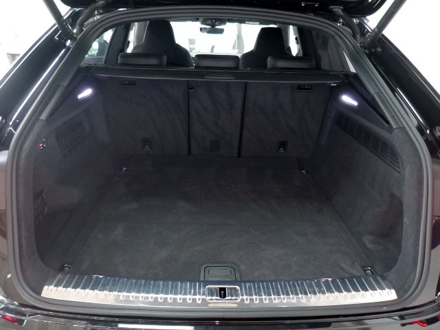 Audi RSQ8 4.0 TFSI V8 quattro Tiptronic, 441kW, A8, 5d.