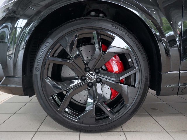 Audi RSQ8 4.0 TFSI V8 quattro Tiptronic, 441kW, A8, 5d.