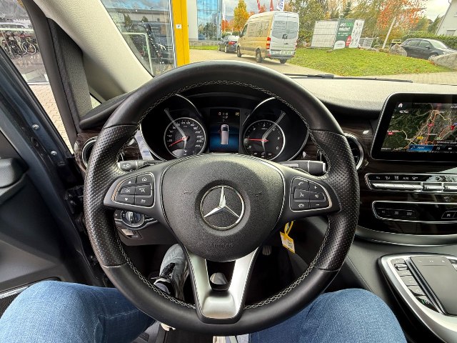 Mercedes-Benz V 300 d 4Matic, 176kW, A9, 5d.