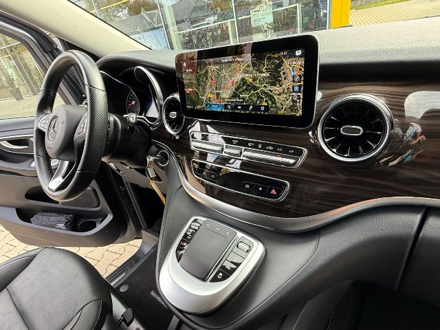 Mercedes-Benz V 300 d 4Matic, 176kW, A9, 5d.