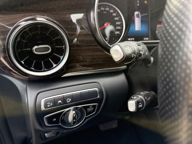 Mercedes-Benz V 300 d 4Matic, 176kW, A9, 5d.
