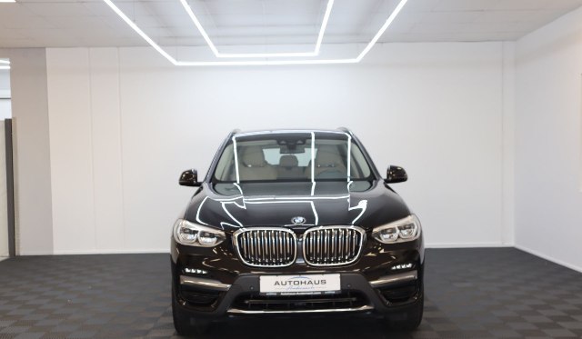 BMW X3 xDrive 20d Luxury Line, 140kW, A8, 5d.