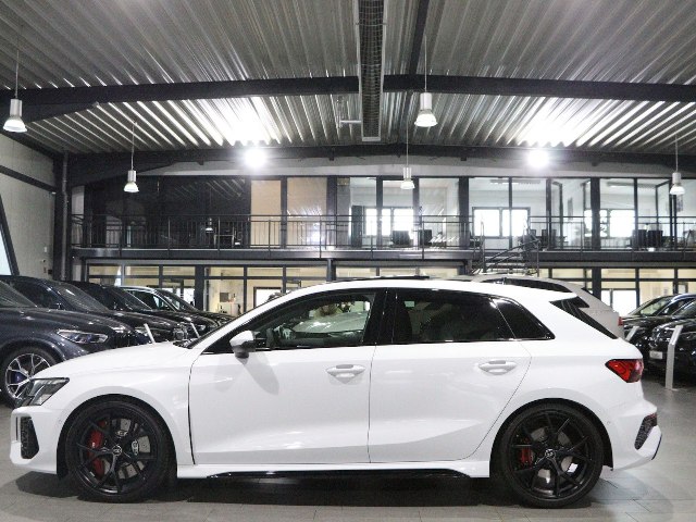 Audi RS3 Sportback 2.5 TFSI quattro S-tronic, 294kW, A7, 5d.