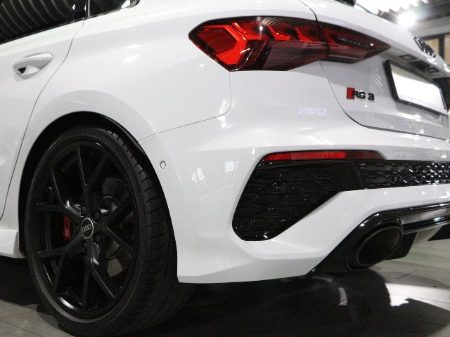 Audi RS3 Sportback 2.5 TFSI quattro S-tronic, 294kW, A7, 5d.