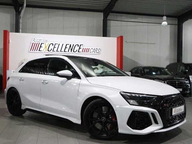 Audi RS3 Sportback 2.5 TFSI quattro S-tronic, 294kW, A7, 5d.