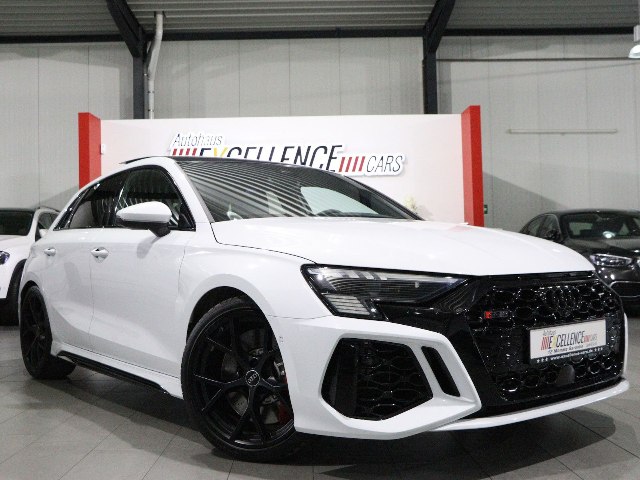 Audi RS3 Sportback 2.5 TFSI quattro S-tronic, 294kW, A7, 5d.