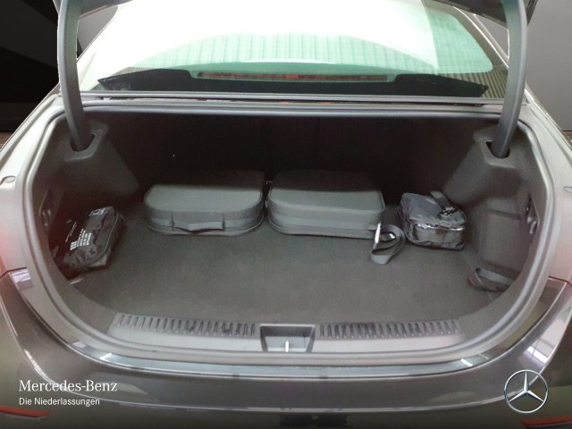 Mercedes-Benz E Avantgarde 300 e, 150kW, A, 4d.