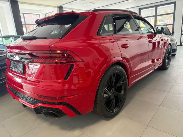 Audi RSQ8 4.0 TFSI V8 quattro Tiptronic, 441kW, A8, 5d.