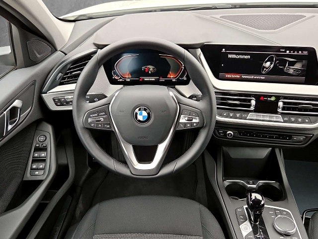 BMW rad 1 118i, 100kW, A, 5d.