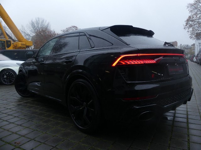 Audi RSQ8 4.0 TFSI V8 quattro Tiptronic, 441kW, A8, 5d.
