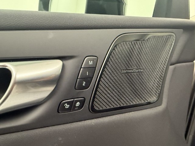 Volvo XC60 Ultra Dark T6 PHEV AWD, 257kW, A, 5d.