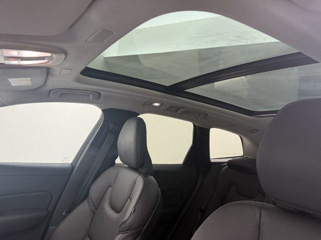 Volvo XC60 Ultra Dark T6 PHEV AWD, 257kW, A, 5d.