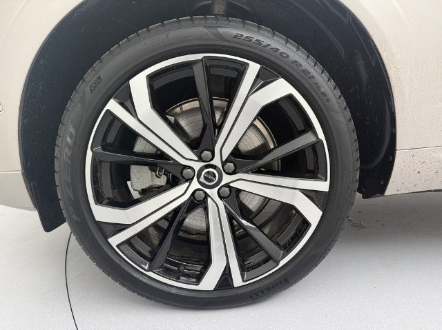 Volvo XC60 Ultra Dark T6 PHEV AWD, 257kW, A, 5d.