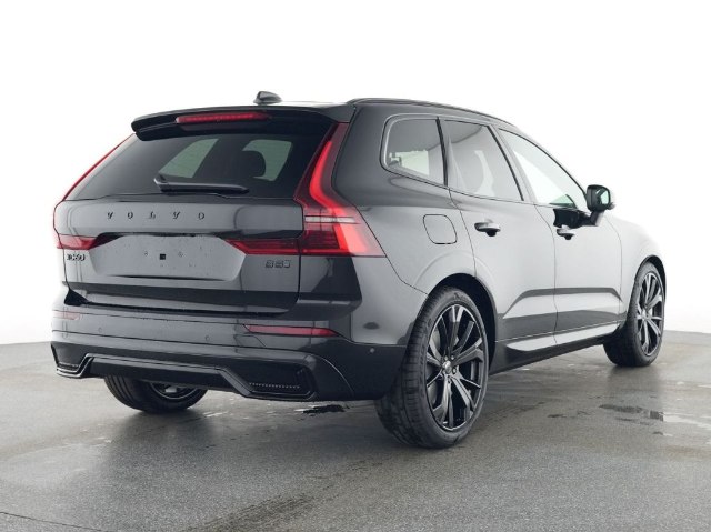 Volvo XC60 Black Edition B5 AWD, 184kW, A8, 5d.