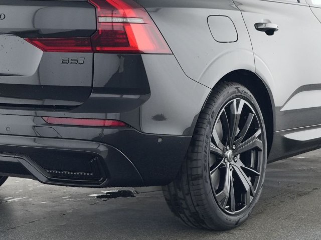 Volvo XC60 Black Edition B5 AWD, 184kW, A8, 5d.