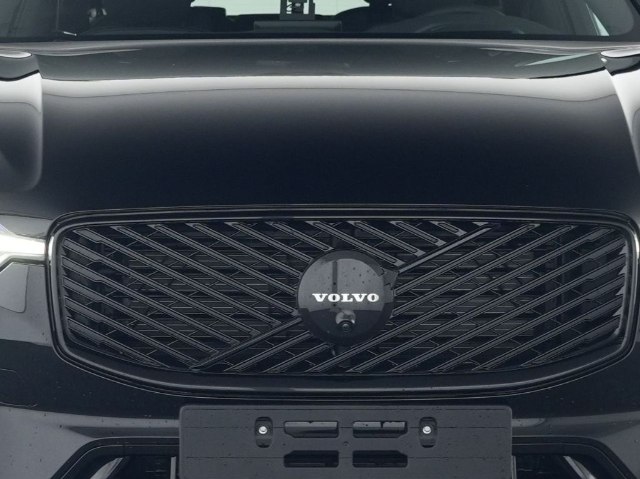 Volvo XC60 Black Edition B5 AWD, 184kW, A8, 5d.