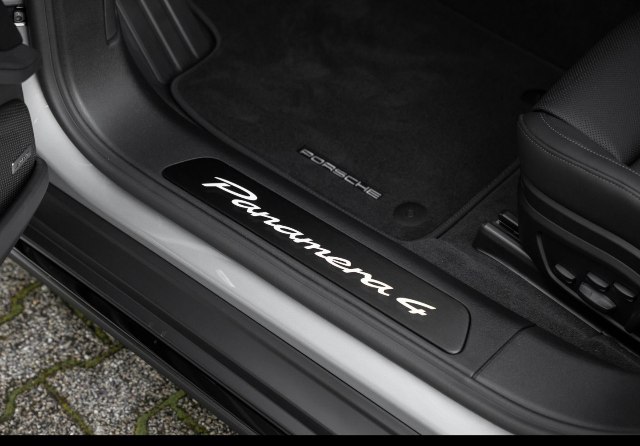 Porsche Panamera 4 E-Hybrid, 346kW, A, 5d.