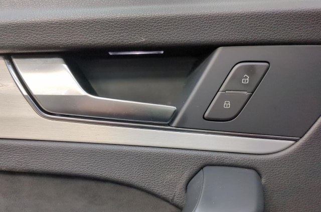 Audi Q5 S-Line 40 TDI quattro S-tronic, 150kW, A7, 5d.