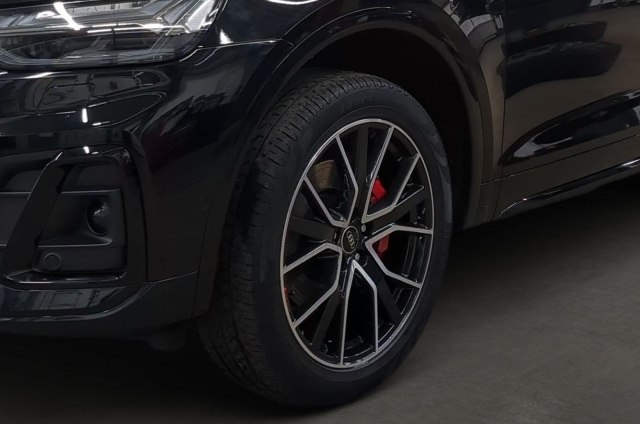 Audi Q5 S-Line 40 TDI quattro S-tronic, 150kW, A7, 5d.