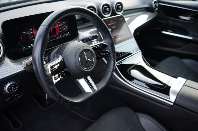 Mercedes-Benz C AMG Line 300 d, 195kW, A9, 4d.