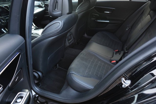 Mercedes-Benz C AMG Line 300 d, 195kW, A9, 4d.