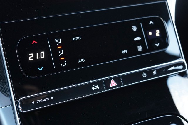 Mercedes-Benz C AMG Line 300 d, 195kW, A9, 4d.
