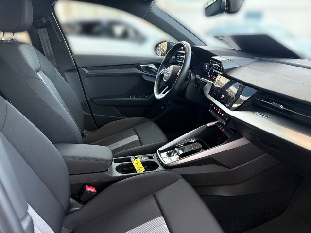 Audi A3 Sedan S-Line 35 TDI S-tronic, 110kW, A7, 5d.