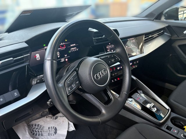 Audi A3 Sedan S-Line 35 TDI S-tronic, 110kW, A7, 5d.