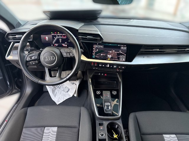 Audi A3 Sedan S-Line 35 TDI S-tronic, 110kW, A7, 5d.