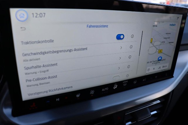 Ford Focus Kombi Titanium 1.0 EcoBoost, 114kW, A, 5d.