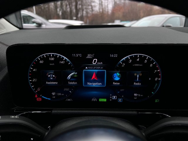 Mercedes-Benz GLA 250 e AMG Line, 160kW, A8, 5d.
