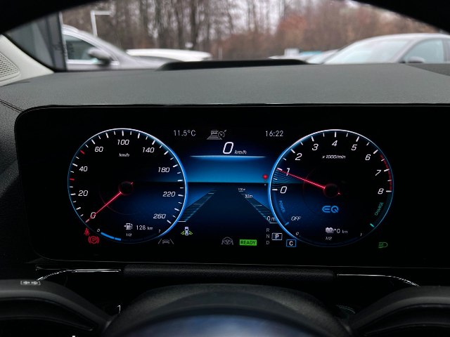 Mercedes-Benz GLA 250 e AMG Line, 160kW, A8, 5d.
