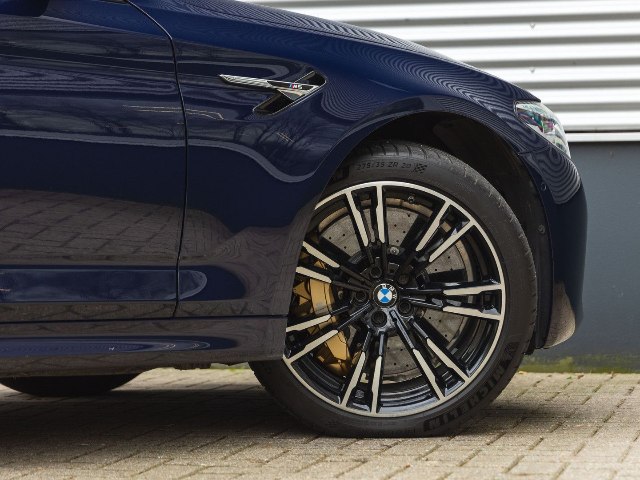BMW M5 4.4 V8 xDrive, 441kW, A8, 5d.
