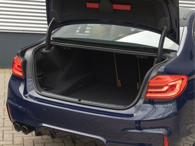 BMW M5 4.4 V8 xDrive, 441kW, A8, 5d.