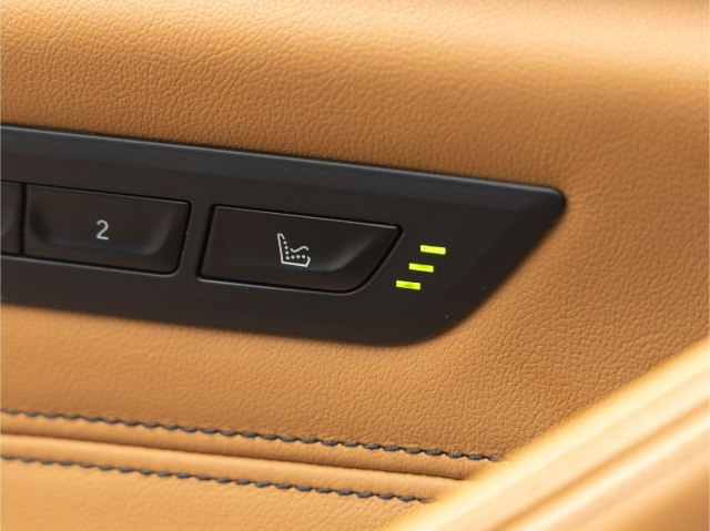 BMW M5 4.4 V8 xDrive, 441kW, A8, 5d.