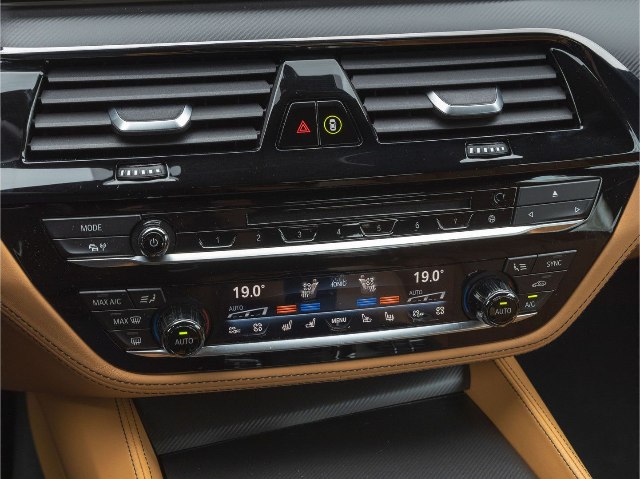 BMW M5 4.4 V8 xDrive, 441kW, A8, 5d.